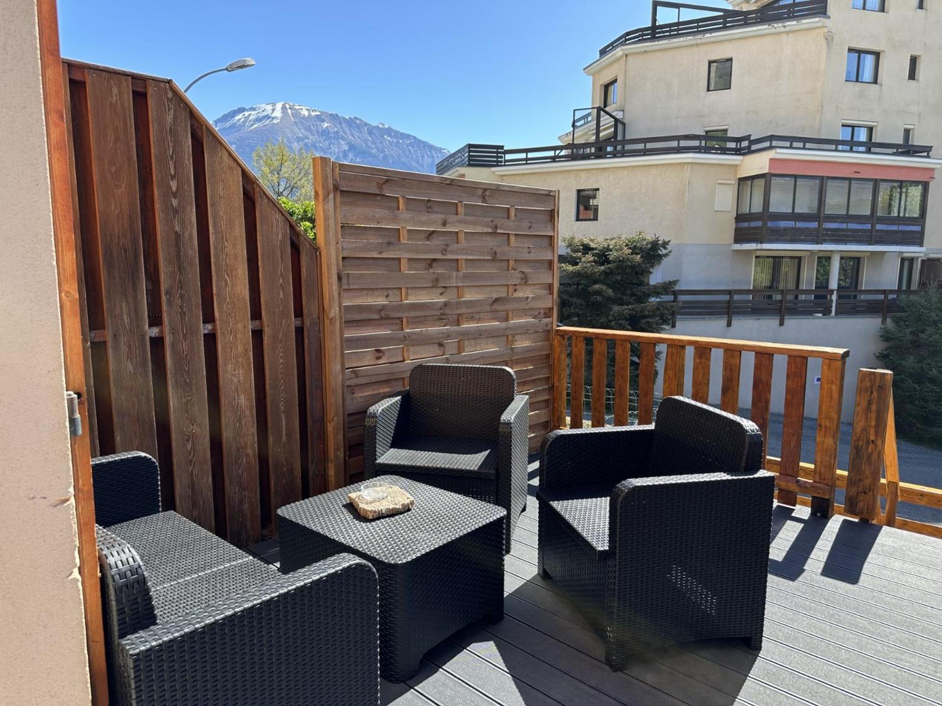T3 Au Plan D'Eau D'Embrun Avec Garage Et Terrasse Apartment Exterior foto