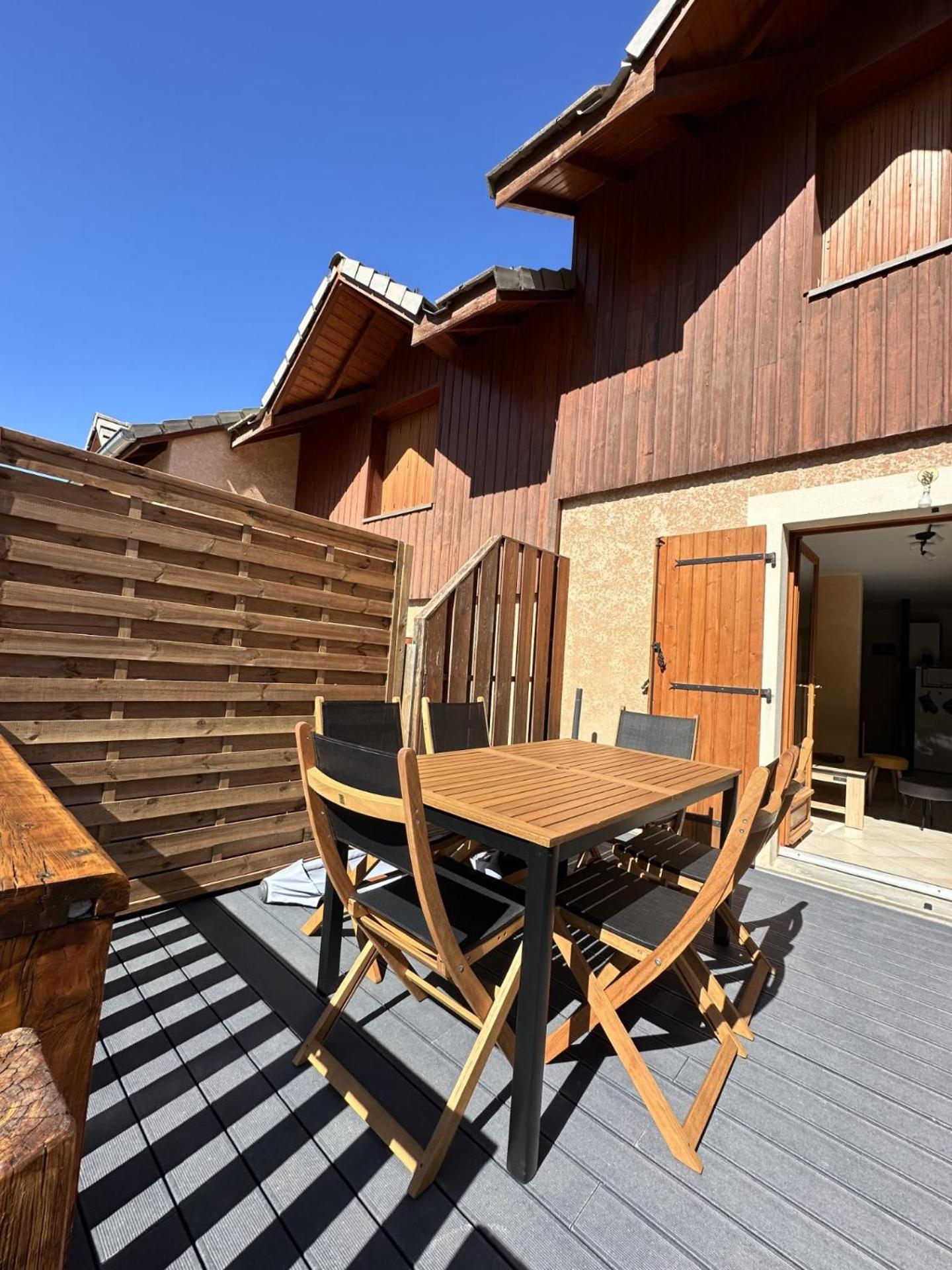 T3 Au Plan D'Eau D'Embrun Avec Garage Et Terrasse Apartment Exterior foto